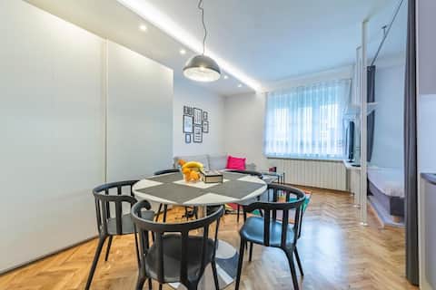 Popular Airbnb listing: Blacksmith apartment in Črnomerec