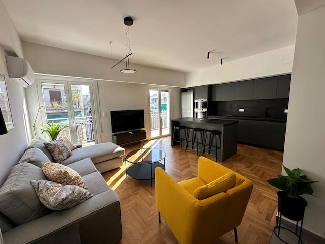 A39 Just renovated 3BD Luxury – everything u need