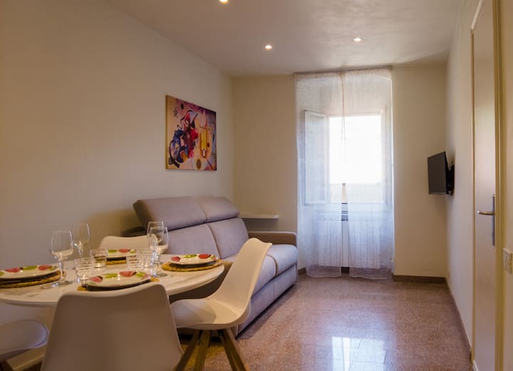 Casa Della Ce: Alle Porte Del Borgo Di Ameglia - Ameglia