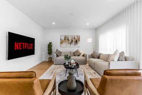 Spacious 6 Bedrooms Luxury Home