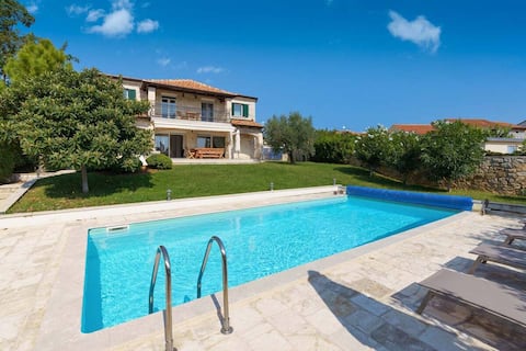 Charming secluded private villa w pool near Poreč