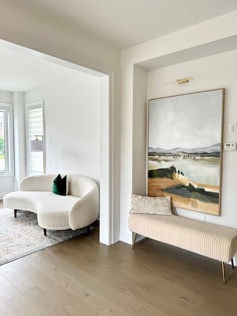 Luxury Detached Home | Spacious, Bright & Modern