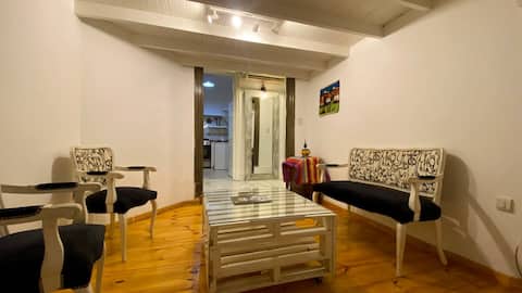 Airbnb con mejor rendimiento: Cozy 2BR home in Buenos Aires en Parque Patricios
