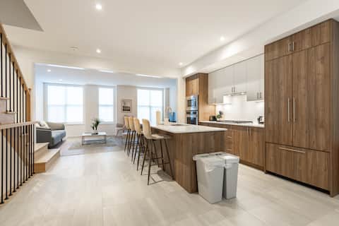 Brand-new 3BR House with parking