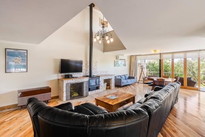 Bay Village Villa 23 gallery image 3