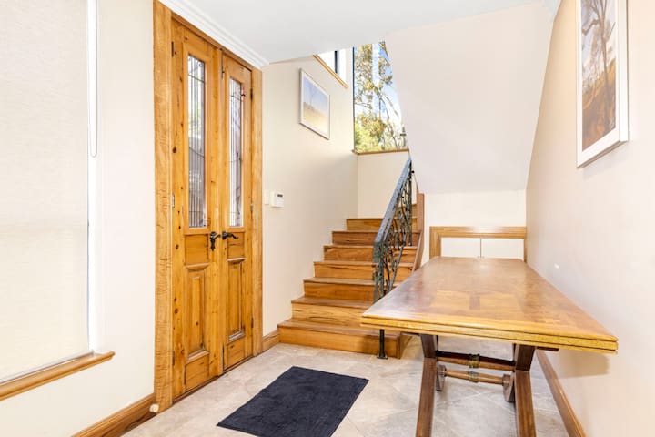 Bay Village Villa 23