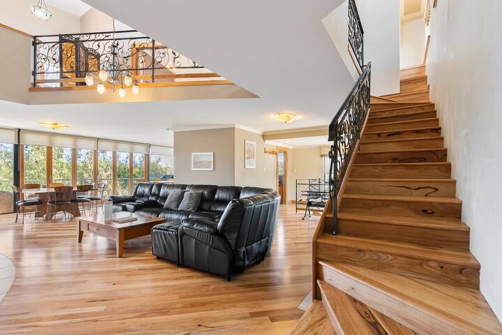 Bay Village Villa 23 gallery image 2