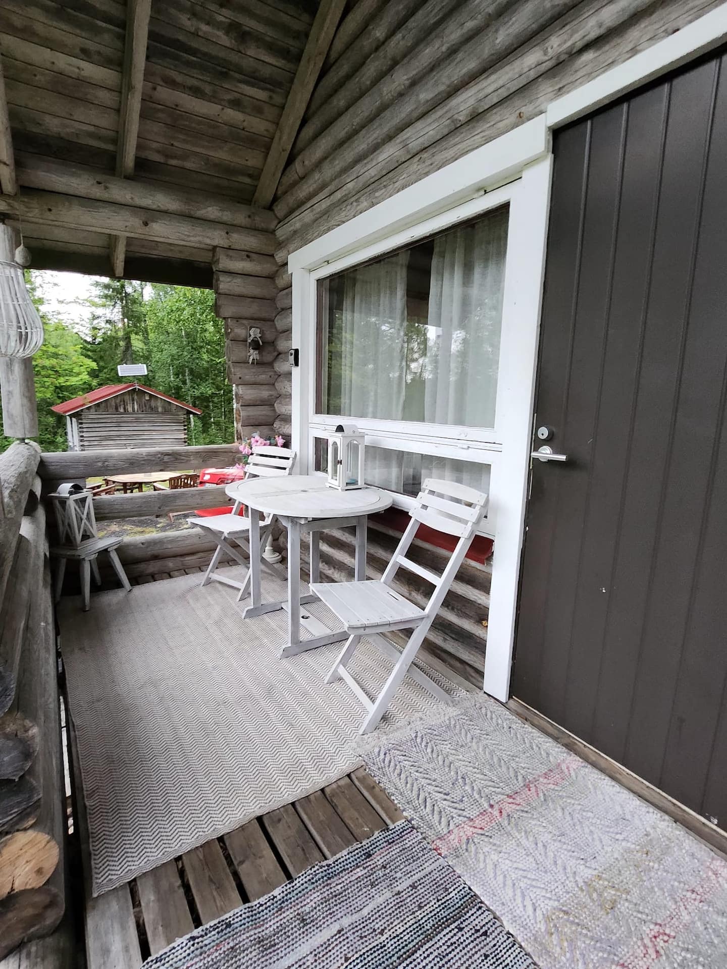 Viehättävä Hirsimökki Luonnon Helmassa. 3