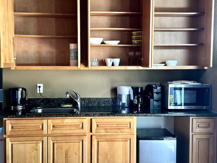 One Room Suite With Kitchenette - San Jose, CA