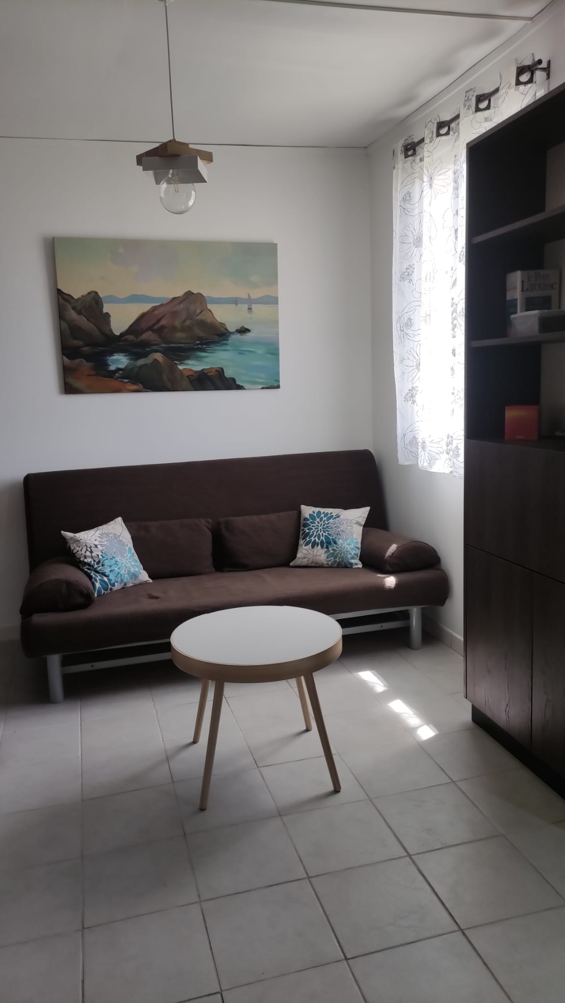 Annonce Airbnb populaire: Le Mas with blue shutters à Frontignan