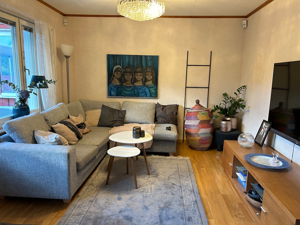 Cozy semi-detached house in quiet area