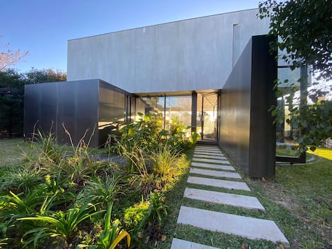 Spectacular modern house