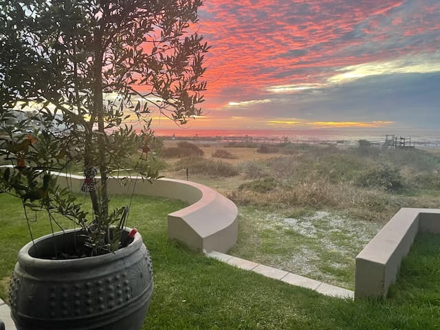 Sunset Beach Paradise – Melkbosstrand