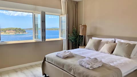Up&Above – Luxury Apt with Sea View & Top Location