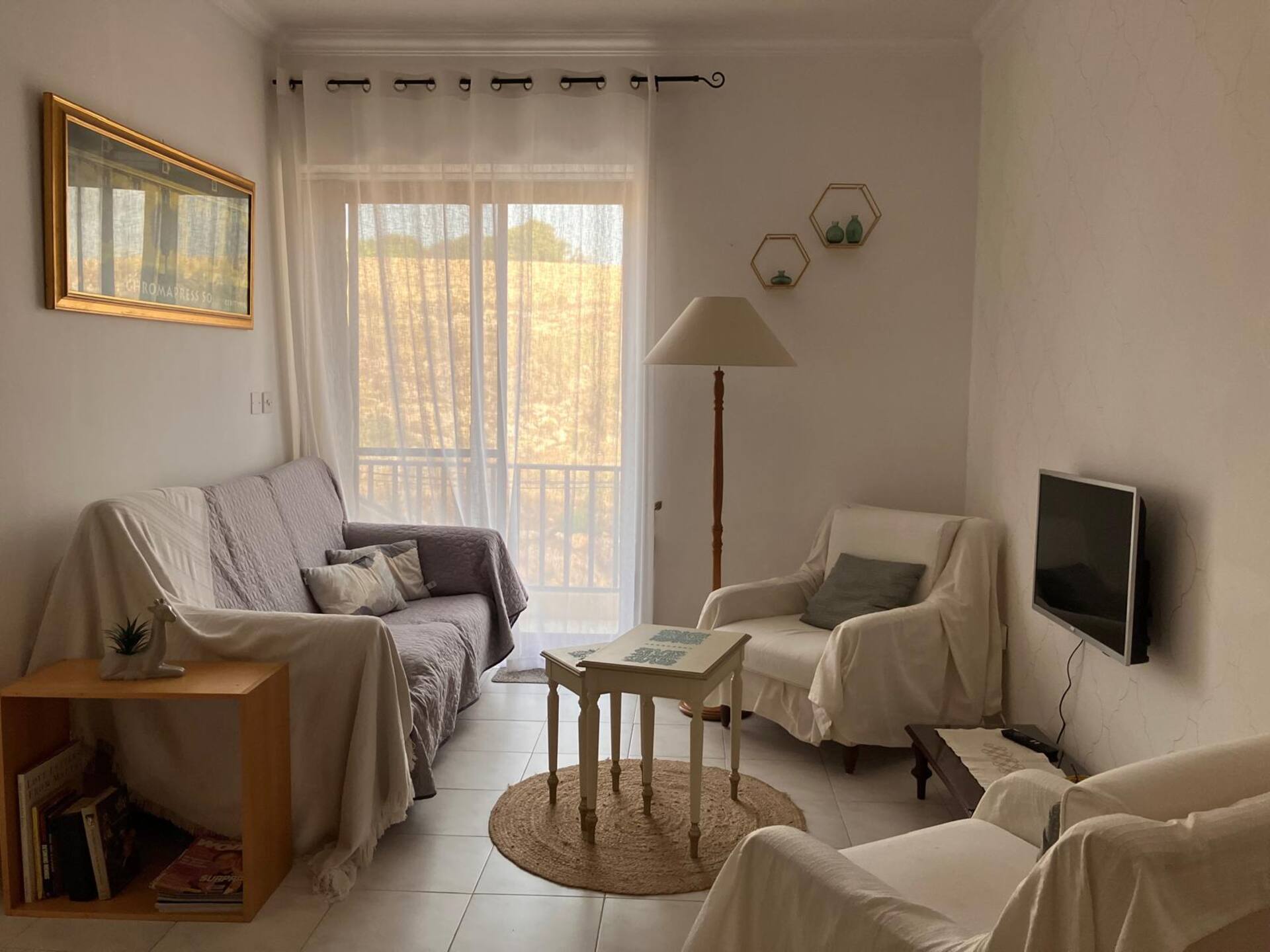 Cosy and Peaceful Seaside Vintage-Style Apartment