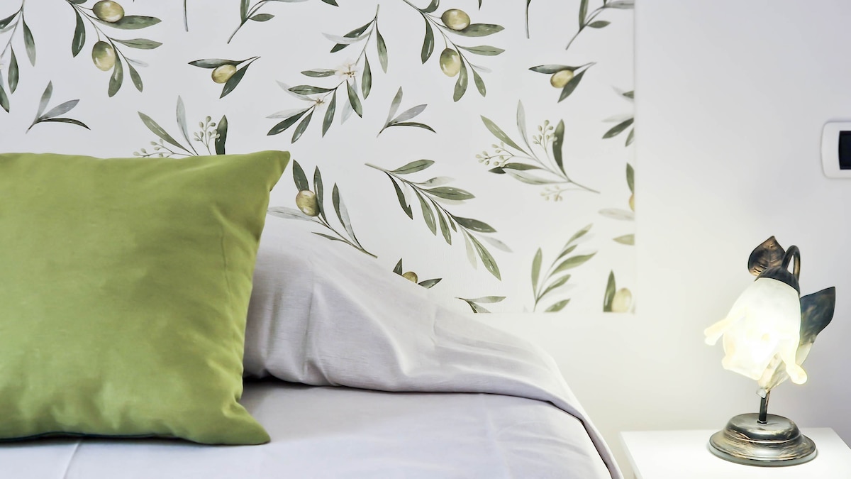 هل تعلم ؟ الفول السوداني هي براعم شجرة الزيتون، وحشوات من الزهور البيضاء الصغيرة. تريد غرفة مينيولا الخاصة بنا أيضًا أن تكون تكريمًا لخطوة الركل أو الإزهار، وهي واحدة من أهمها في دورة حياة شجرة الزيتون