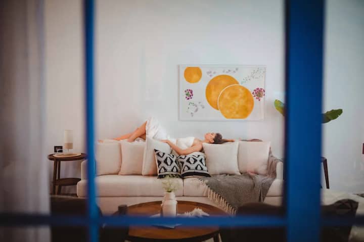 Living room image 2