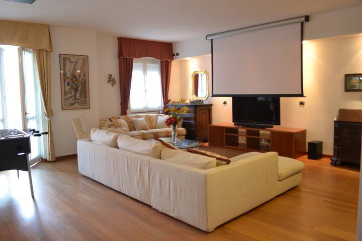 Feel at Home in Milan’s Top 4BR/4BA Retreat! gallery image 3