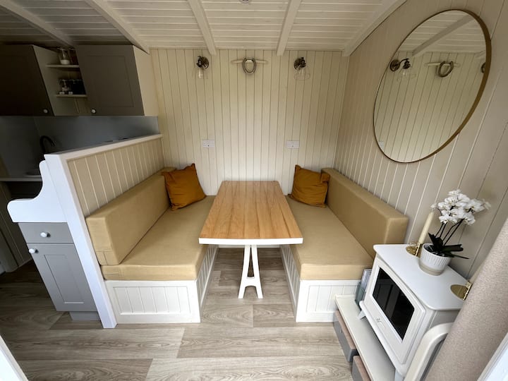 The Hut At Home Farm - Yeovil