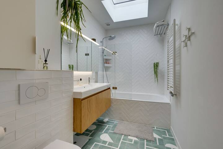 Fantastic Roof Garden Views gallery image 5