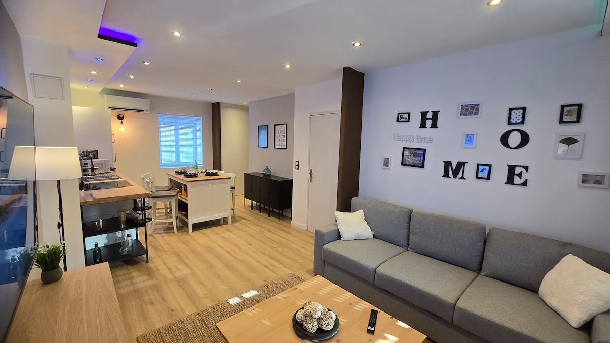 Airbnb performant: Arkana with private parking à Dole