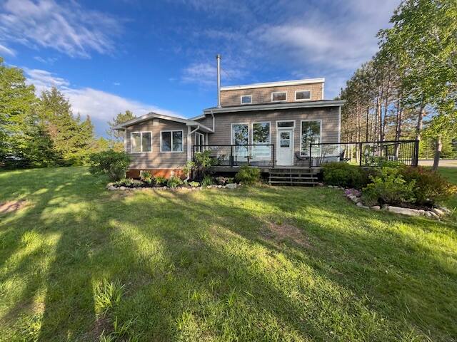 Shore Thing Cottage on Lake George gallery image 4