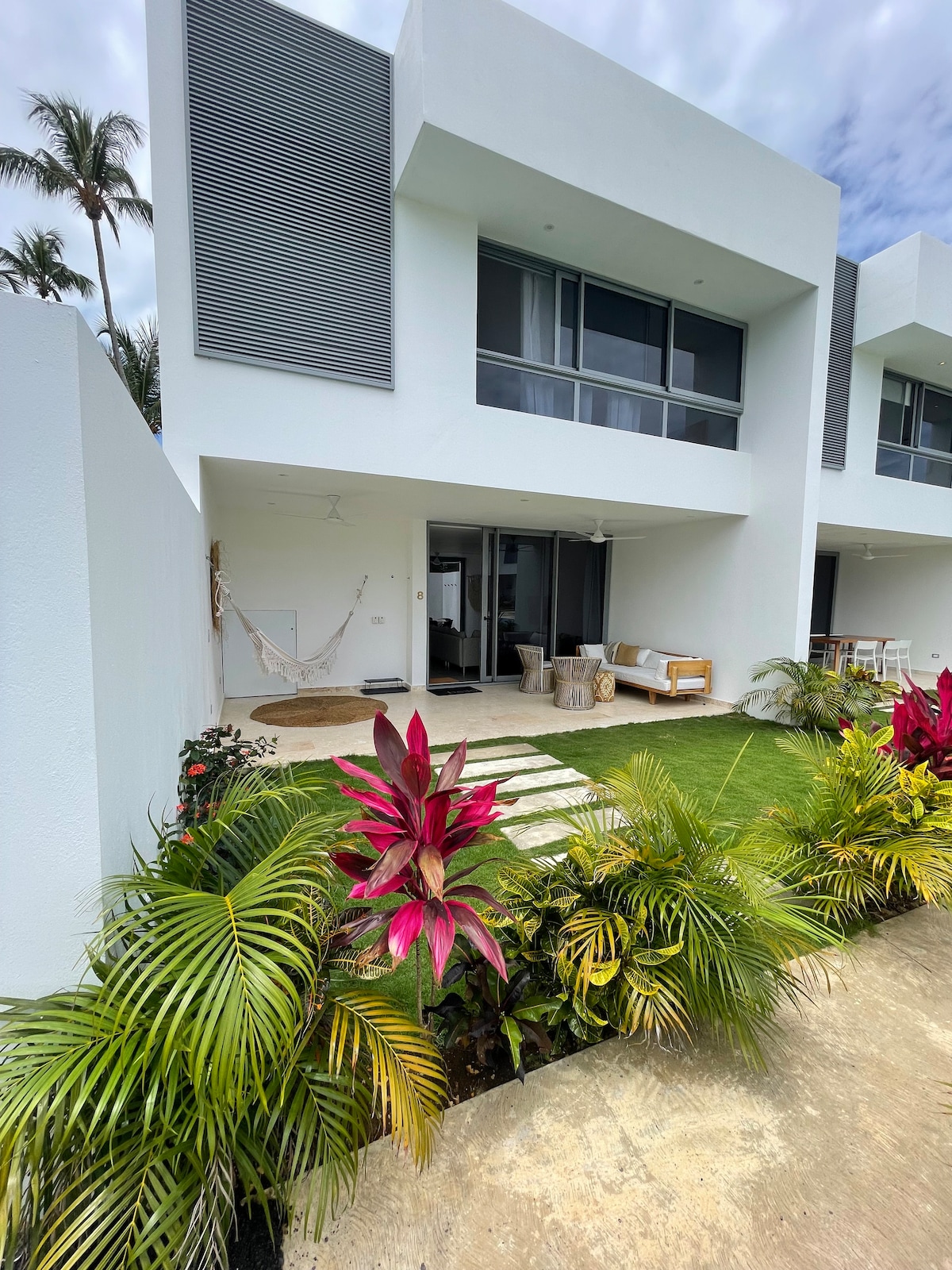 A 4 minutos a pie de la playa. Casas en renta en Las Terrenas, Samaná