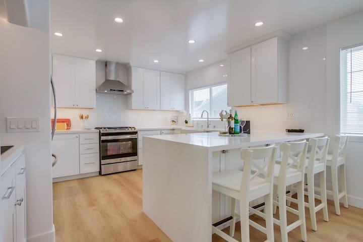 The Paloma Blanco Beach House gallery image 2