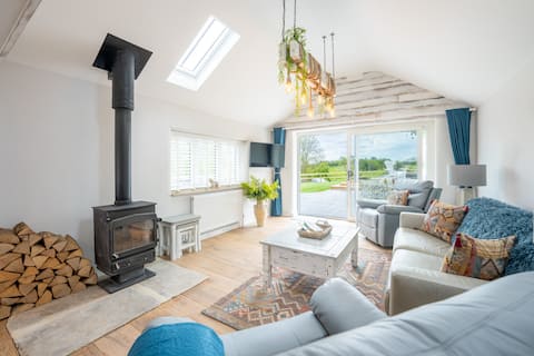 Successful Airbnb property: The Cow Stalls - Stunning Farmhouse with Garden in Corfe Castle