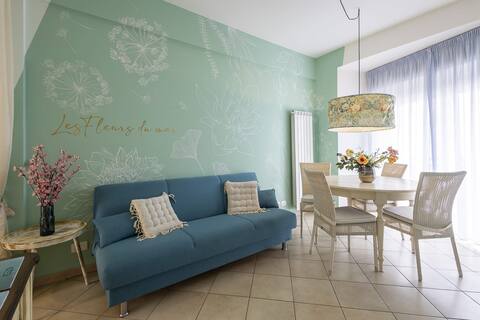Three-room beach/sea view