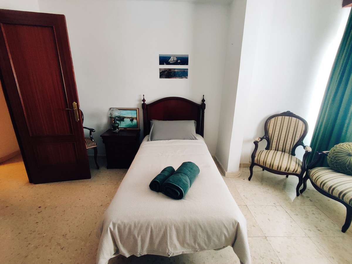 غرفة النوم 2