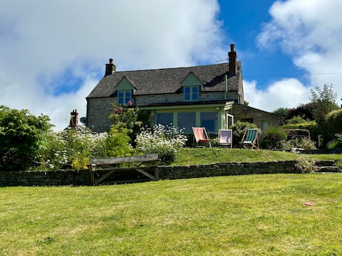 Amazing views at Ragged Cottage near Corfe, Dorset