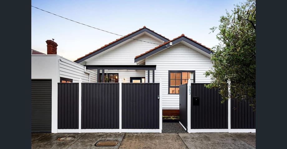 Spacious & Modern Brunswick Haven