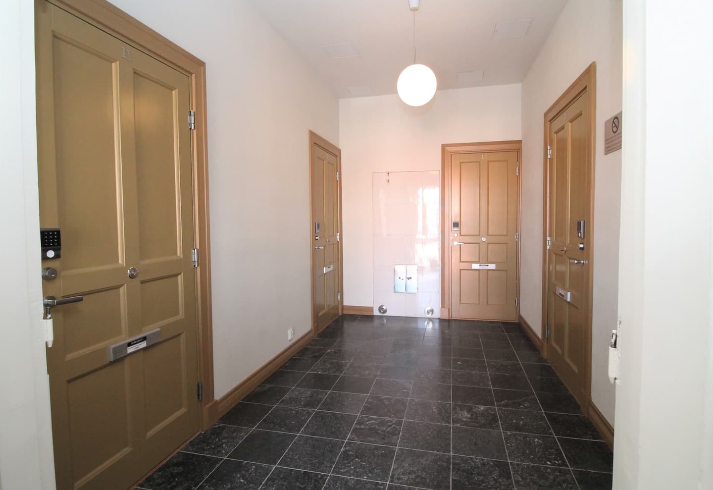 Two-bedroom For 3 In Turku 4