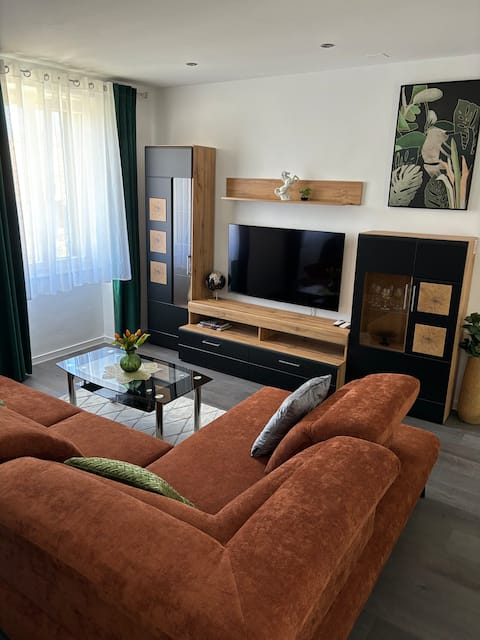 Popular Airbnb listing: Centar 103 Apartment in Šibenik