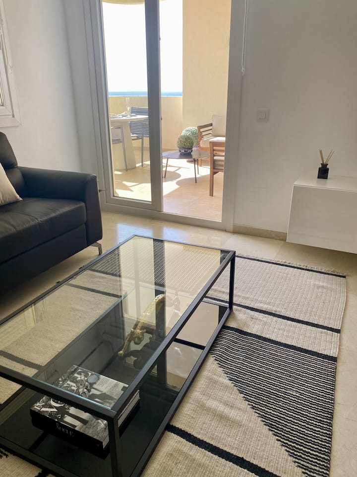 Apartamento Moderno Con Terraza - エステポナ