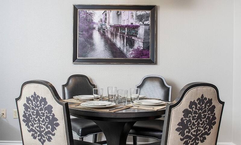 Wyndham Grand Desert | 2BR Deluxe Sleeps 8 gallery image 2