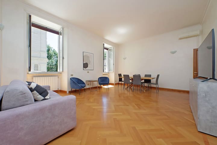 Luxury home in the Ghetto’s heart