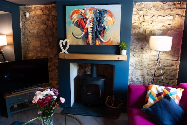 3 Bedroom Cottage - Cozy Wood Burner, Parking Wifi - Chepstow