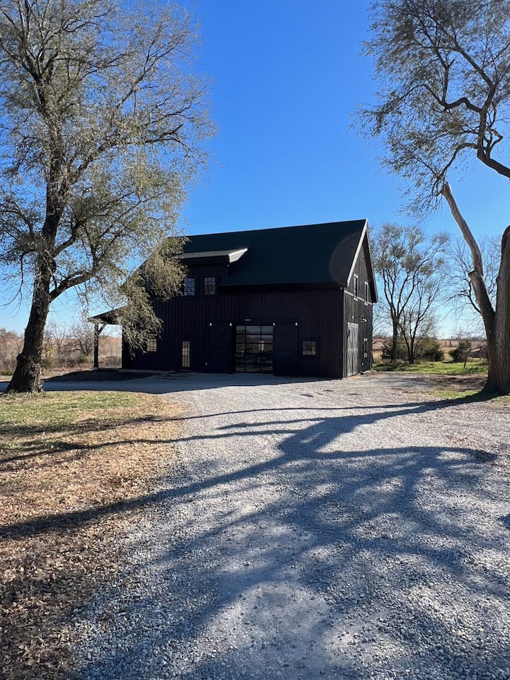 Barn For Rent The Big Barn at Snake Farm Ranch - Barns for Rent in Lawrence, Kansas ...