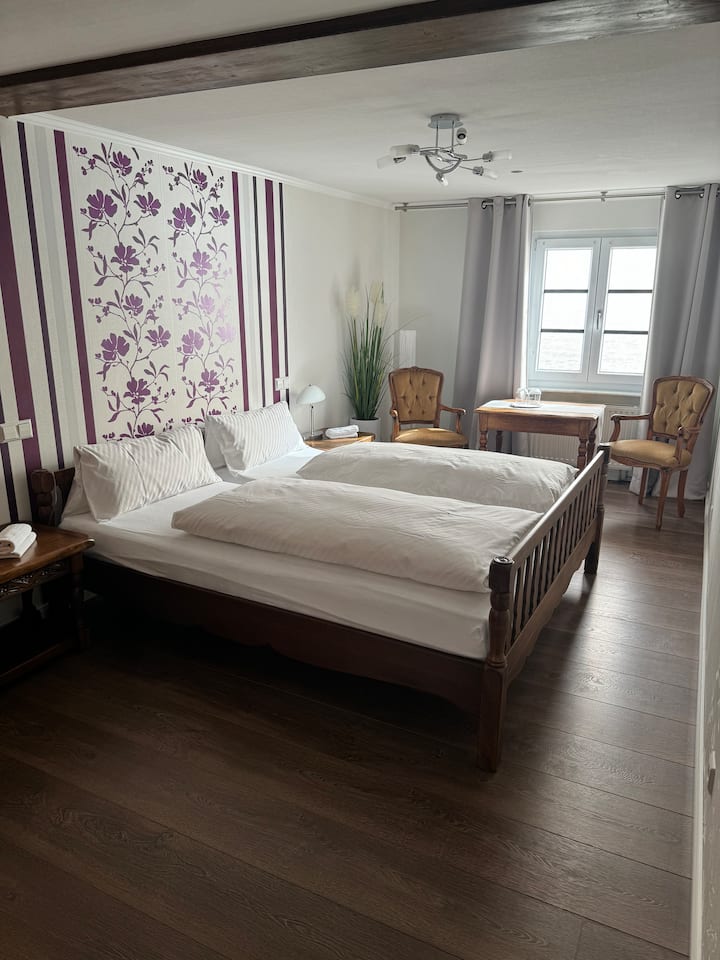 Zwovier Meersburg Großes Doppelzimmer Mit Seeblick - Hagnau am Bodensee
