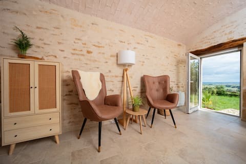 Annonce Airbnb populaire: L'Échappée Belle Vue, studio for 2 à Côte D'or