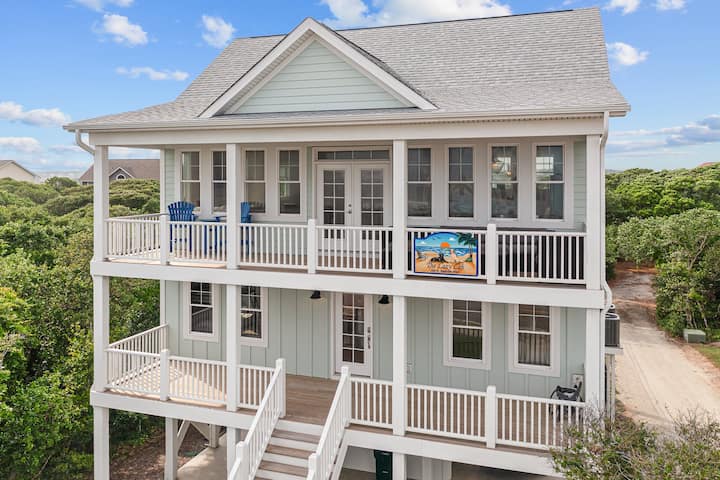Wonderful Ocean Views! Elevator, Fenced Yard - Topsail Beach, NC