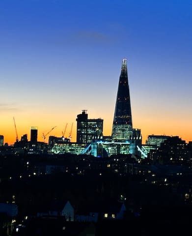 Central, stunning views, 140m terrace, spa, 3BR