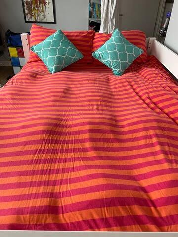 Central, stunning views, 140m terrace, spa, 3BR gallery image 3