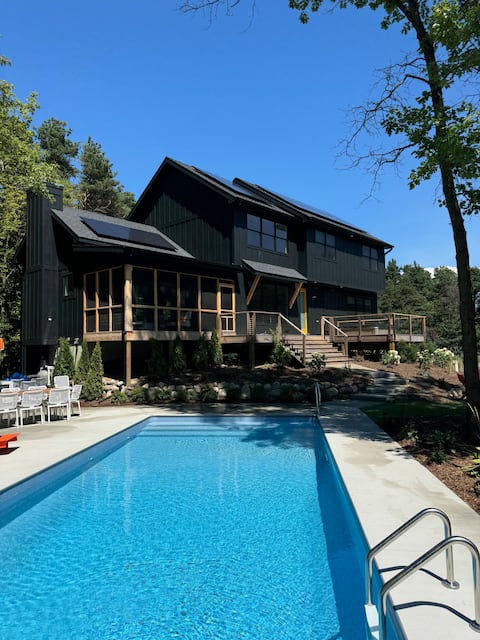 NEW! Two Oaks: Pond-side oasis with pool/hot tub