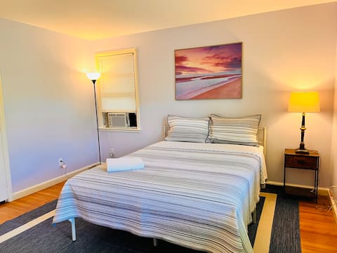 Great room in Dedham ranch house, perfect location