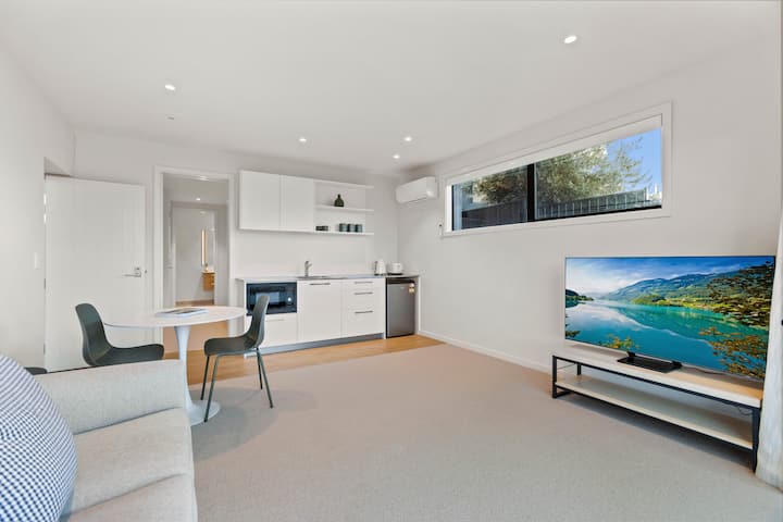 Studio Guest Home With Roys Peak Views - ワナカ