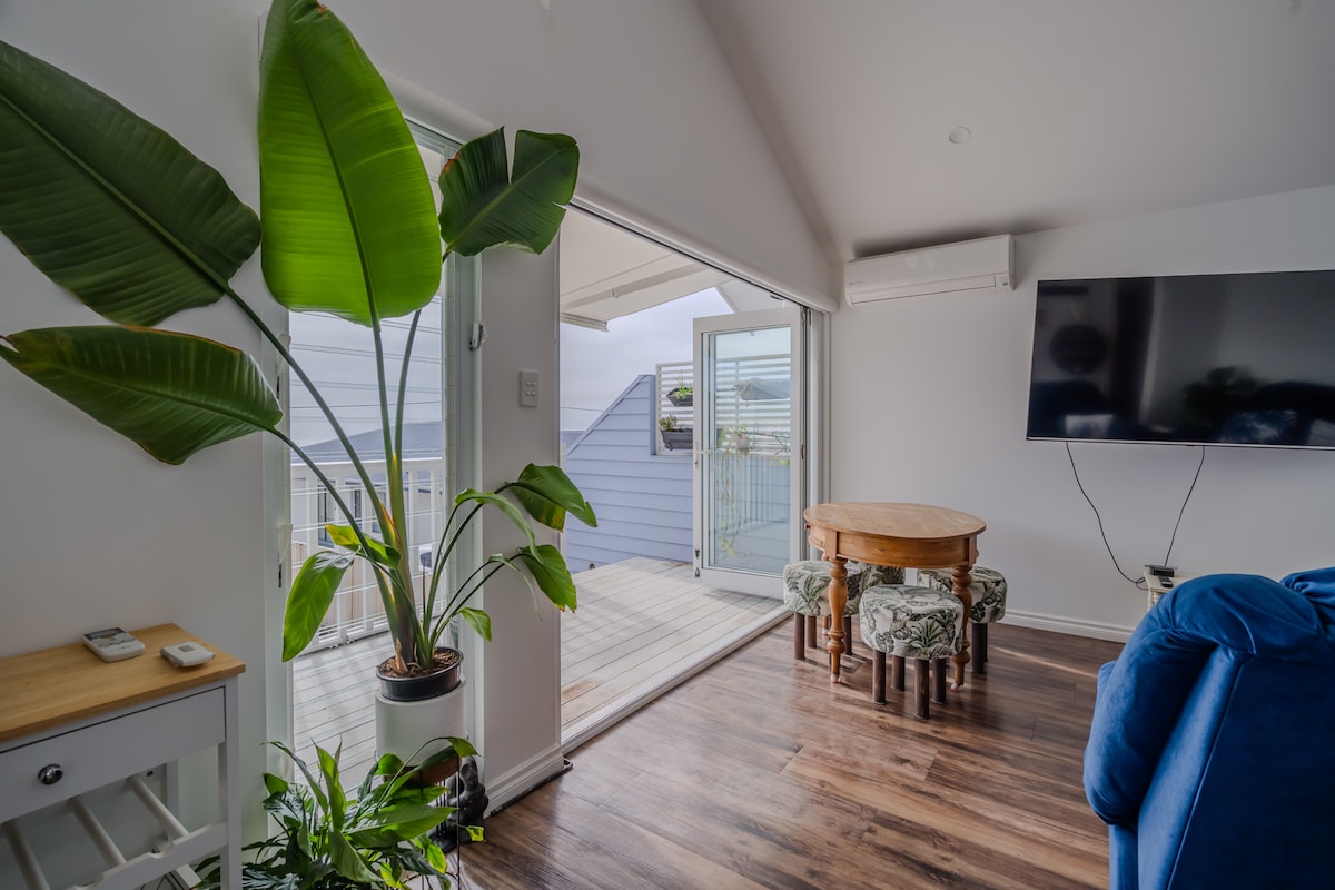 Top Airbnb: BluBayView - Beachfront Beauty in Geographe