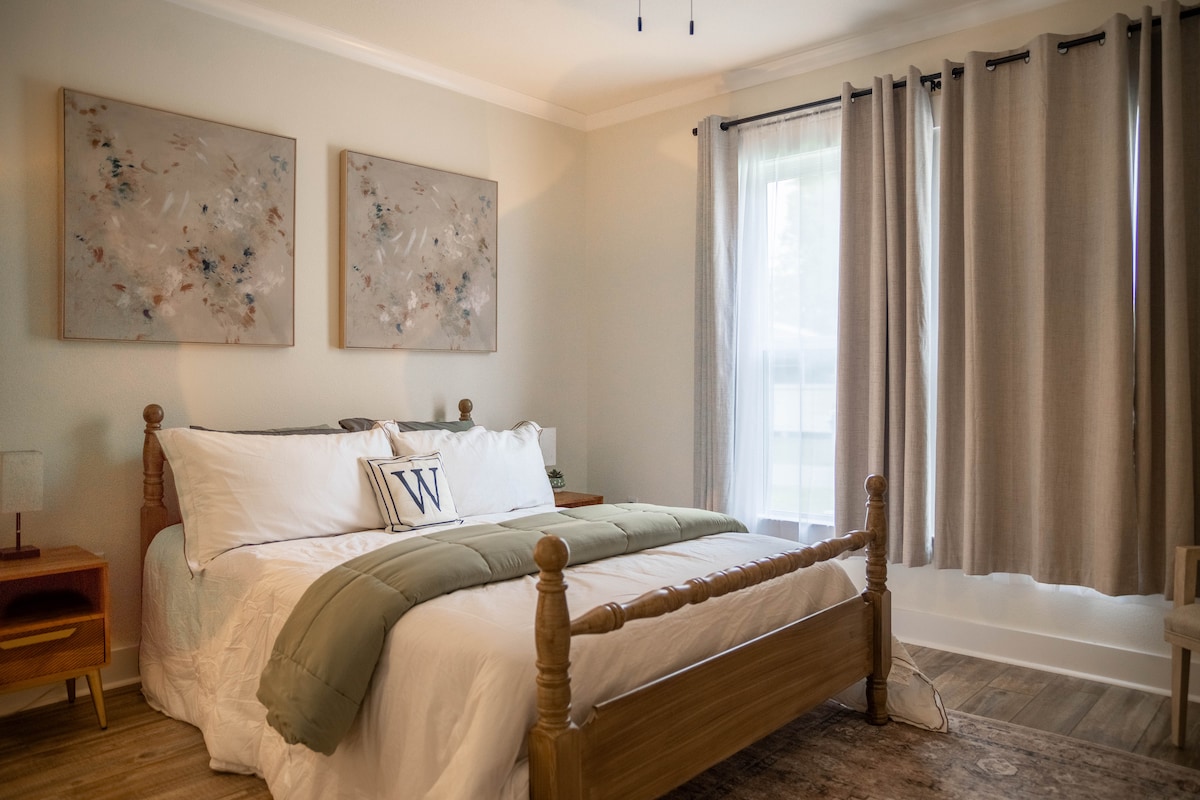 Master Bedroom with Smart TV and attached full bathroom 